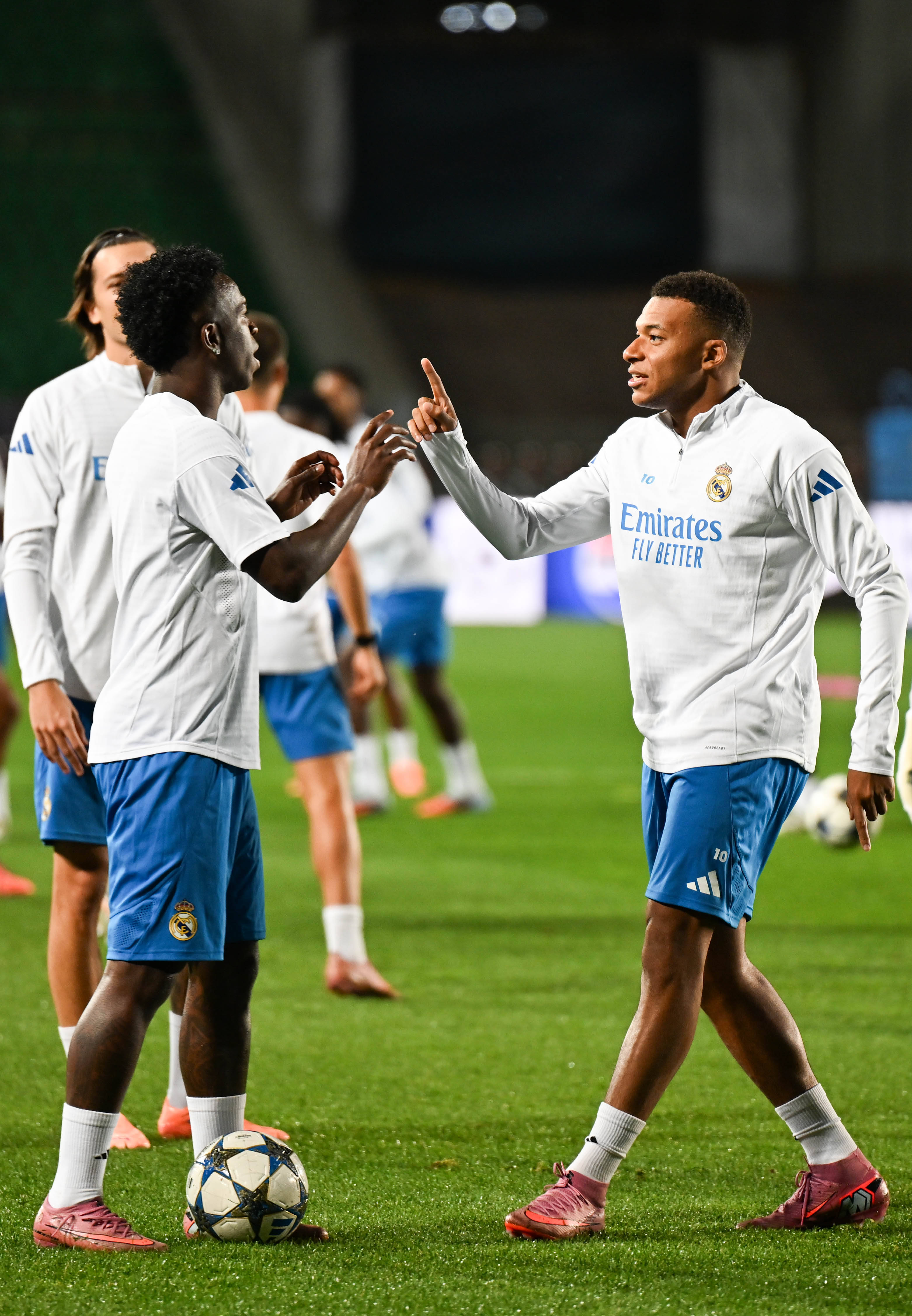 爱游戏体育网页版-加时末段体能课后，AC米兰回应争议备战欧冠，球迷炸锅，心理建设被强调的简单介绍