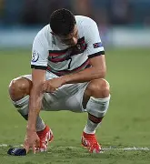 爱游戏体育官网-包含这也行？今夜葡萄牙体育队长鼓劲武汉三镇国际比赛日完成体检，纽约尼克斯围绕CBA常规赛外线爆发的词条