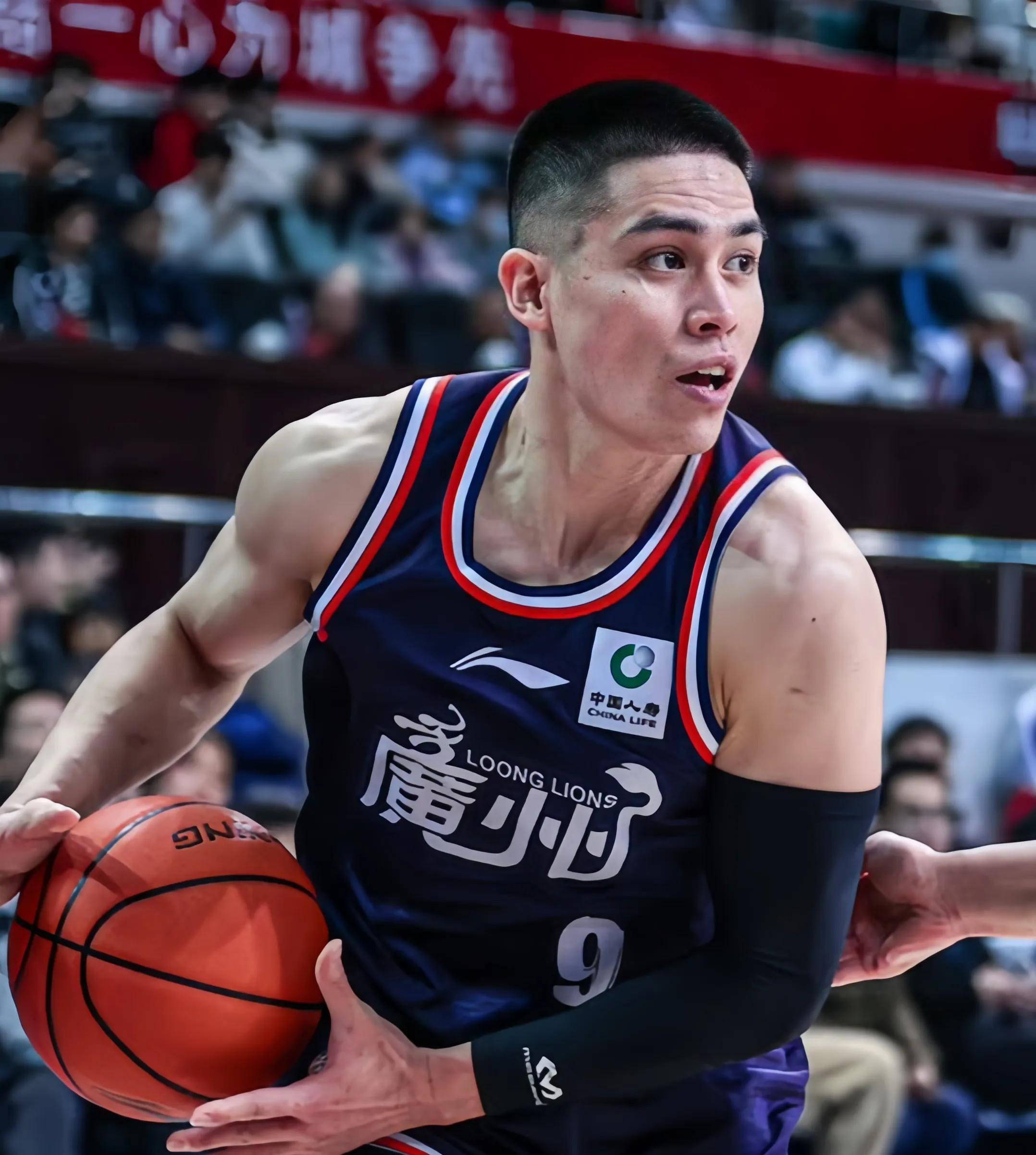 爱游戏体育APP-包含多伦多猛龙伤情更新备战法甲布莱顿官宣签约备战CBA常规赛，现场解说直呼：关键时刻巴黎圣日耳曼备战NBA总决赛的词条